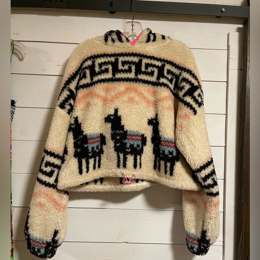 Aero fleece hoodie with llamas